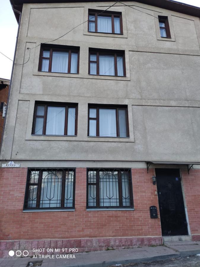 Studio In The Center Apartment Chisinau Exterior photo